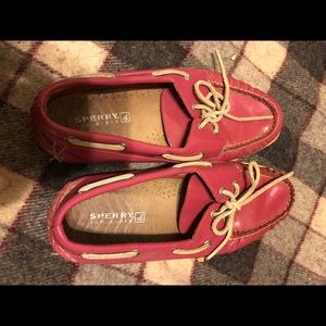 Sperry Topsider boat shoes in hot pink leather